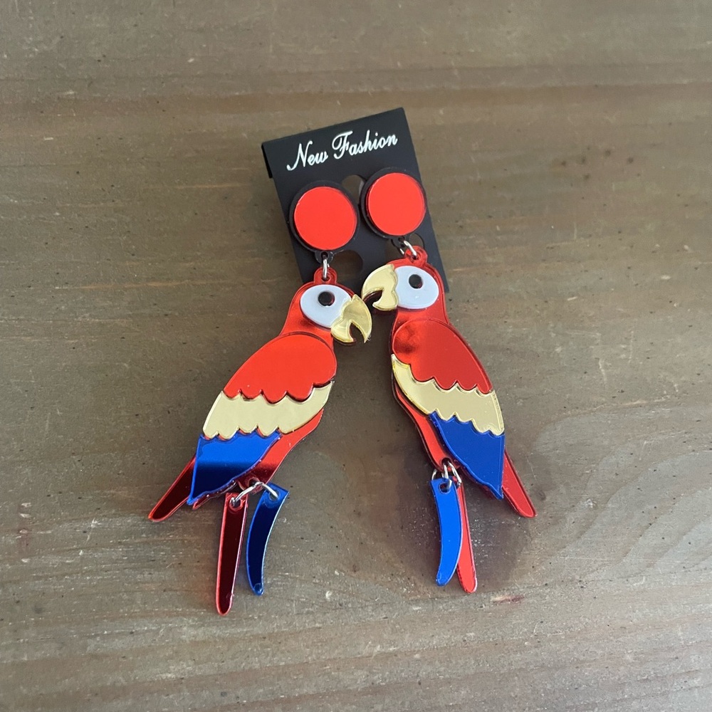 BNWT Colorful Dangle Parrot Earrings